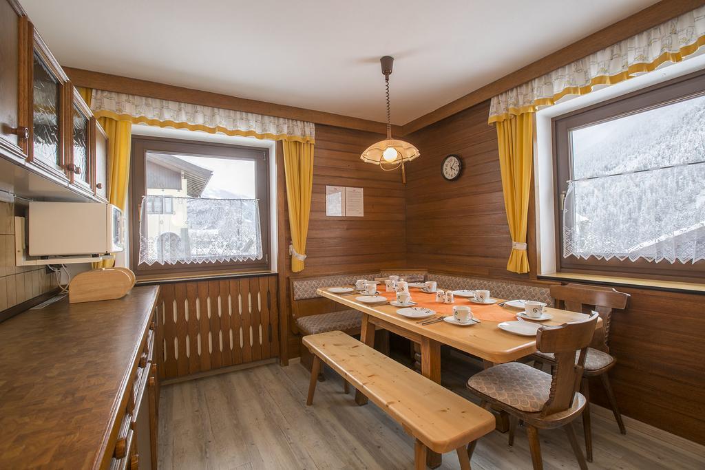 Landhaus Vier Jahreszeiten 克里姆尔 外观 照片
